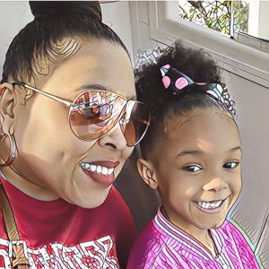 Meet your Posher, Regina